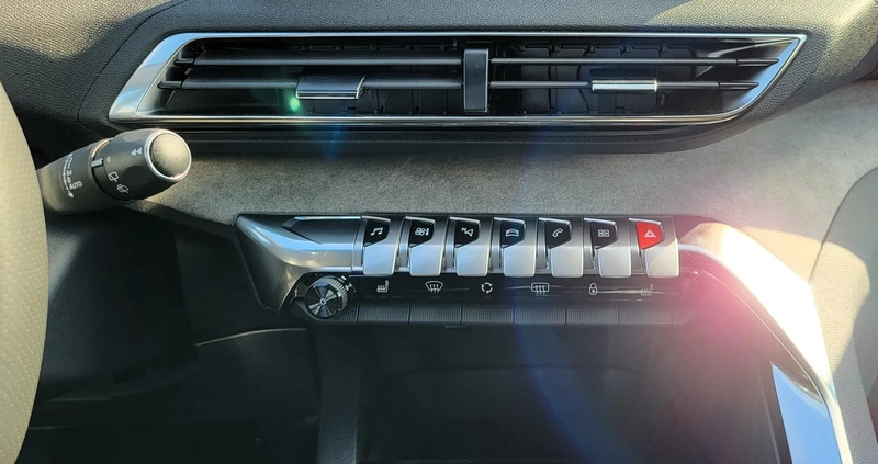 Peugeot 5008 cena 180200 przebieg: 3, rok produkcji 2024 z Wisła małe 781